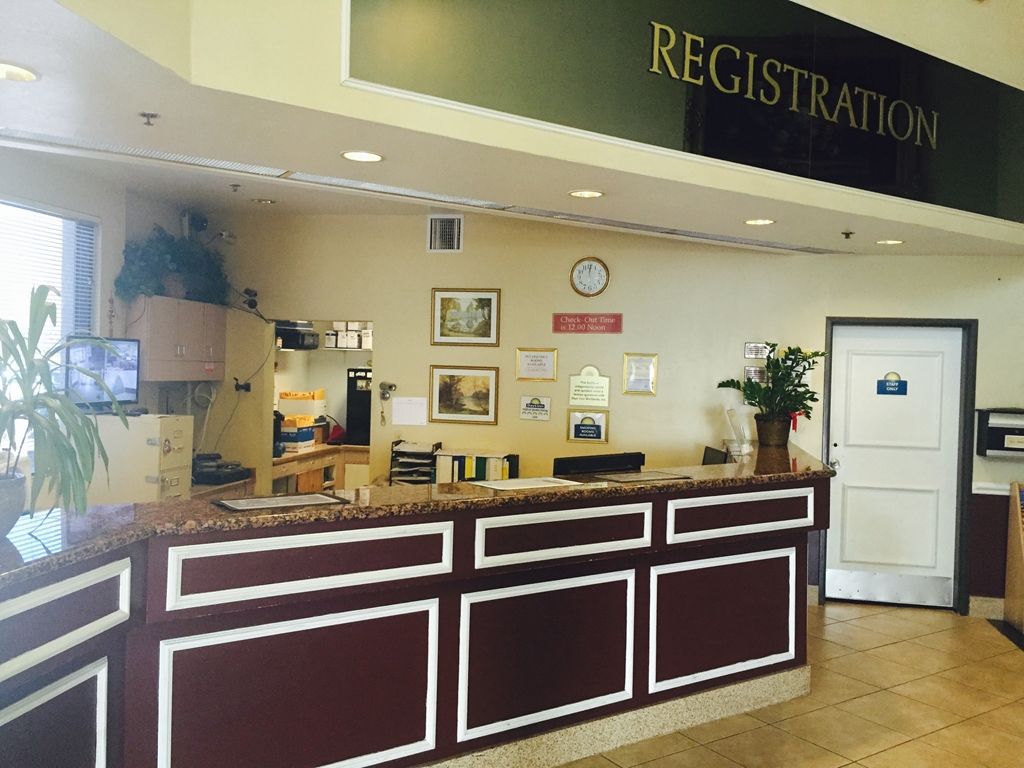 San Bernardino Inn & Suites المظهر الداخلي الصورة