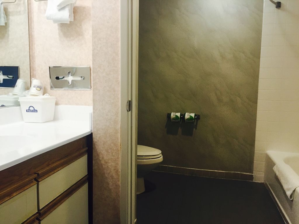 San Bernardino Inn & Suites الغرفة الصورة